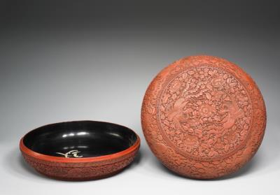 图片[3]-Round box with phoenix decor/ Carved red lacquerware-China Archive